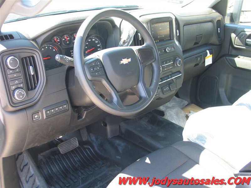 chevrolet silverado 2500hd 2024 1GB4YLE73RF419959 image chevrolet silverado 2500hd 2024 1GB4YLE73RF419959 image